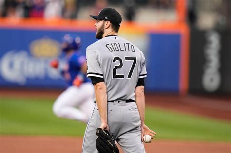 Red Sox finally spend, sign Lucas Giolito to 2-year deal